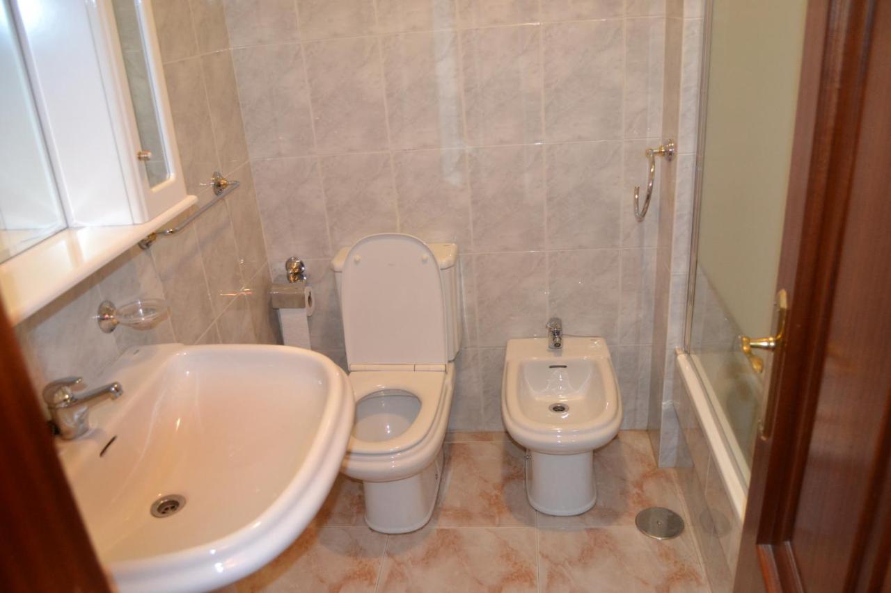 Appartamento Inmoinsuas Plaza De Galicia 32 Sarria Esterno foto